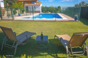 Villa Concha, casa de campo con piscina y chimenea para 8 personas